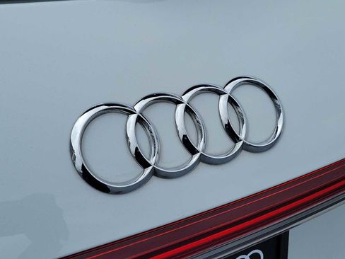 Used 2023 Audi Q4 e-tron Premium w/ Convenience Package image 10