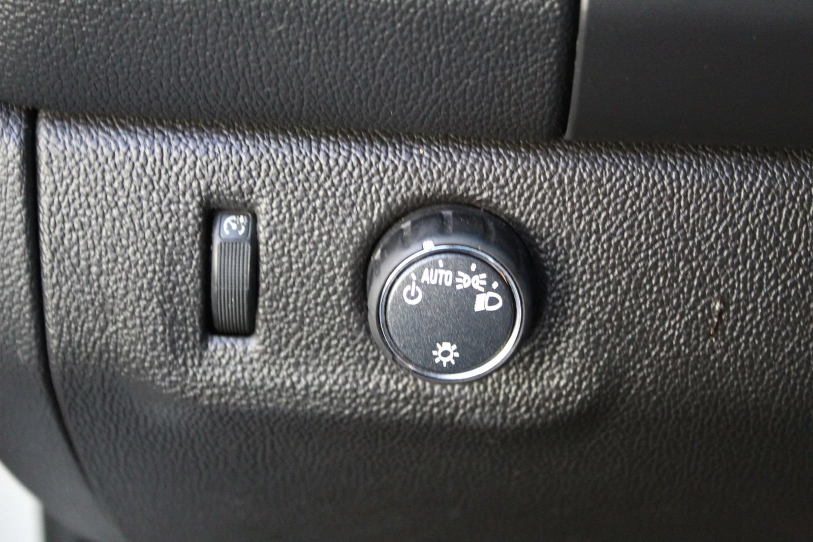 Used 2020 Chevrolet Colorado LT RWD image 24