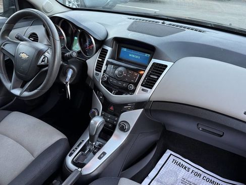 Used 2016 Chevrolet Cruze LS image 16