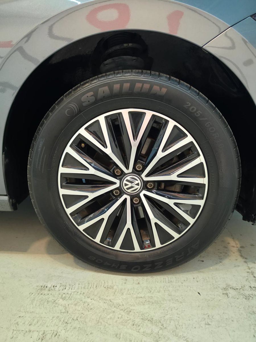 Used 2020 Volkswagen Jetta SE w/ SE Cold Weather Package FWD image 10
