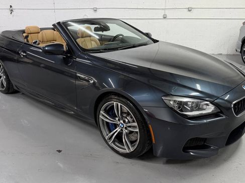 Used 2013 BMW M6 Convertible RWD image 2