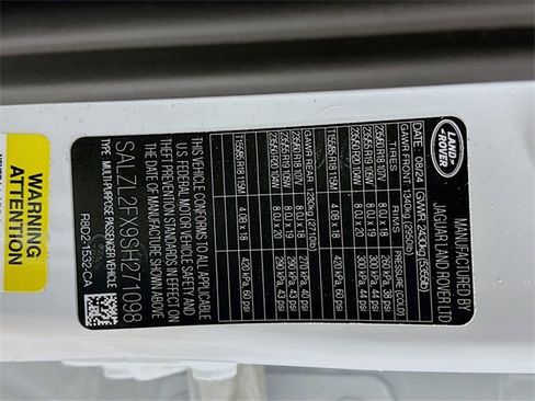 Used 2025 Land Rover Range Rover Evoque Dynamic SE image 34