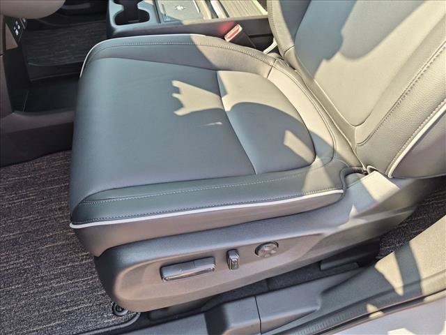 New 2027 Honda Odyssey Touring image 4