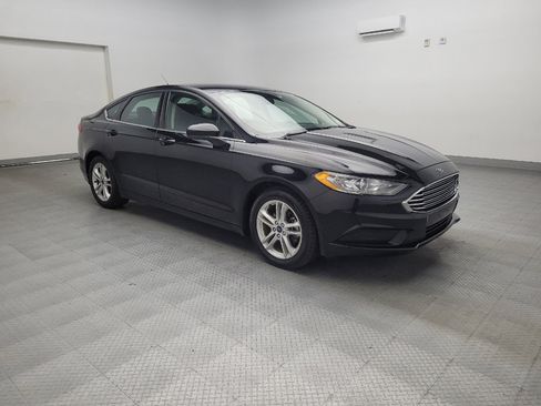 Used 2018 Ford Fusion SE w/ Fusion SE Technology Package image 13