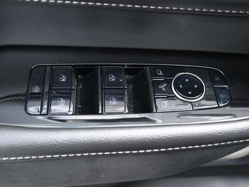 Used 2025 INFINITI QX80 Sensory AWD/4WD image 15