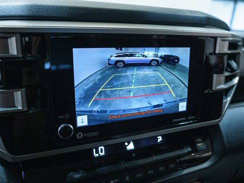 Used 2024 Toyota Tundra SR5 w/ SR5 Convenience Package AWD/4WD image 25