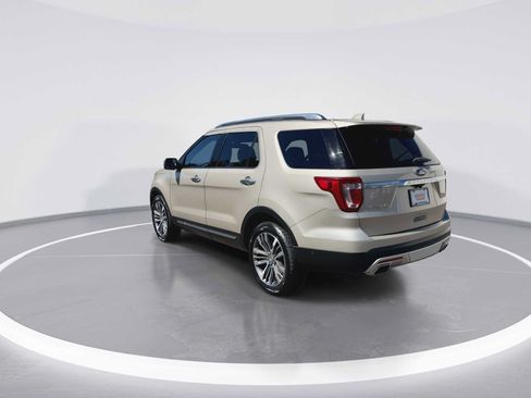 Used 2017 Ford Explorer Platinum AWD/4WD image 6