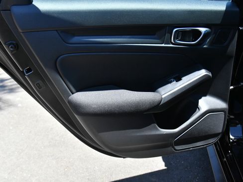 Used 2025 Honda Civic Sport image 33
