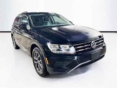 Used 2020 Volkswagen Tiguan SE w/ Panoramic Sunroof Package