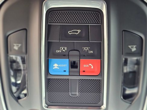 New 2026 Jeep Grand Cherokee L 4WD image 17