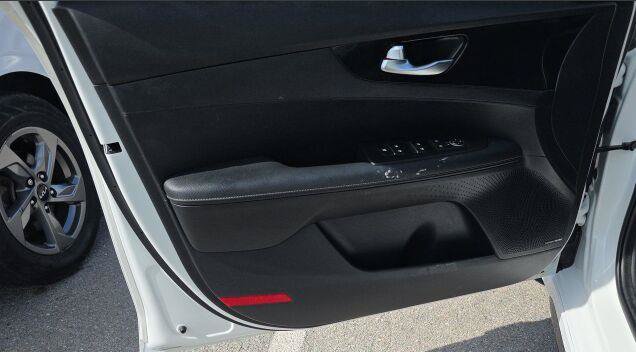 Used 2024 Kia Forte GT-Line w/ GT-Line Premium Package FWD image 13