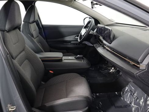 Used 2023 Nissan Ariya FWD image 18