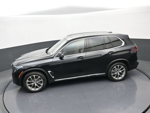 New 2026 BMW X5 xDrive50e AWD/4WD image 33