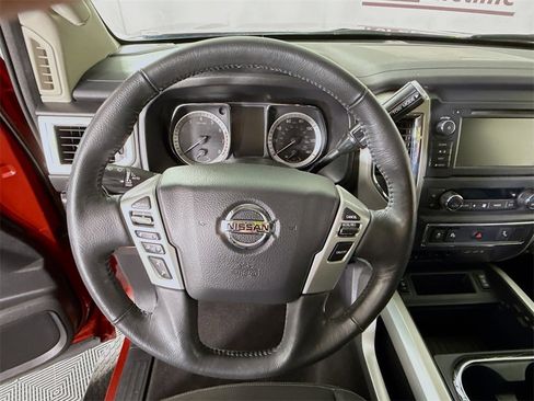 Certified 2019 Nissan Titan SV w/ SV Convenience Package image 22