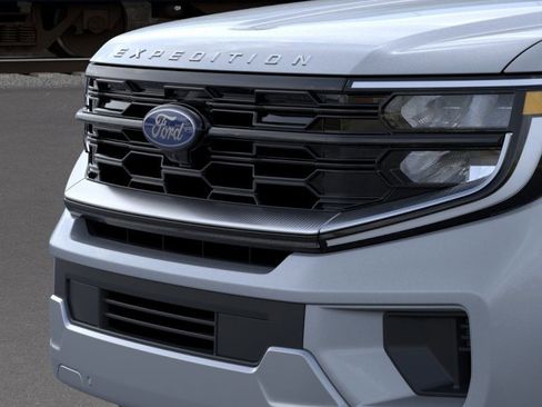 New 2025 Ford Expedition Max Platinum w/ Driver's Package image 20
