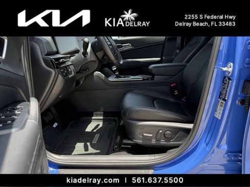 Used 2026 Kia Sportage EX FWD image 17
