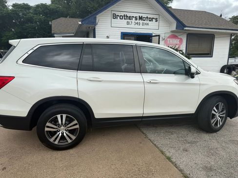 Used 2018 Honda Pilot EX image 4