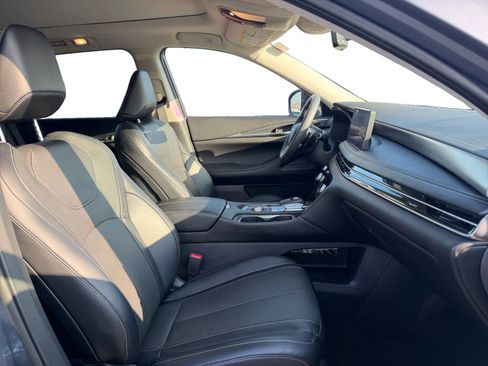 Used 2023 INFINITI QX60 Luxe image 18