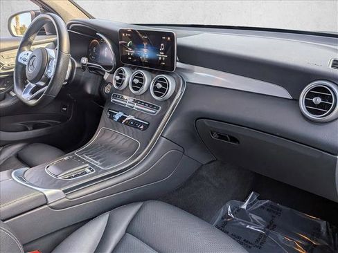Used 2021 Mercedes-Benz GLC 300 image 21