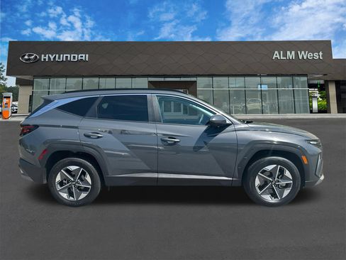 Used 2025 Hyundai Tucson SEL AWD/4WD image 4