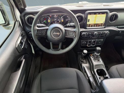 Used 2023 Jeep Wrangler Unlimited w/ Sun & Screen Package AWD/4WD image 28