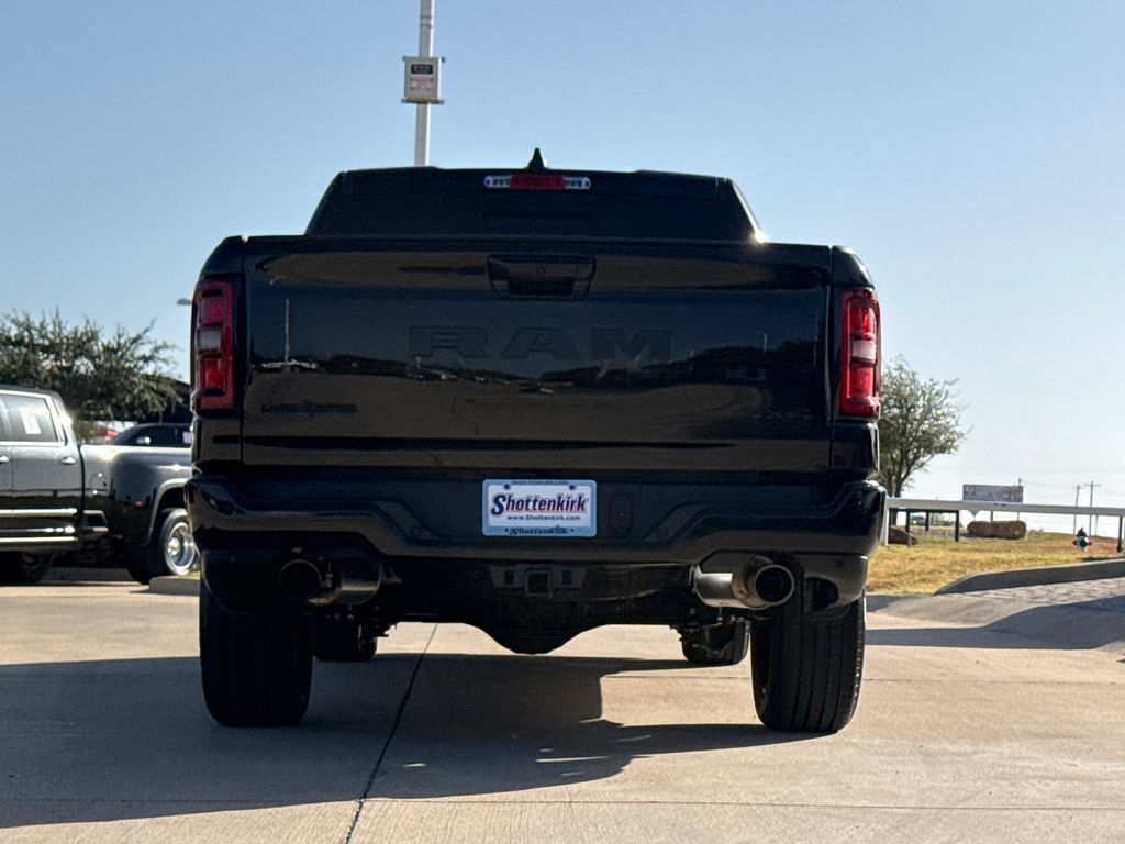 New 2027 RAM 1500 4x4 Crew Cab image 8