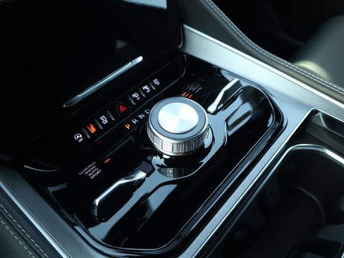 New 2026 Jeep Grand Wagoneer Limited AWD/4WD image 8