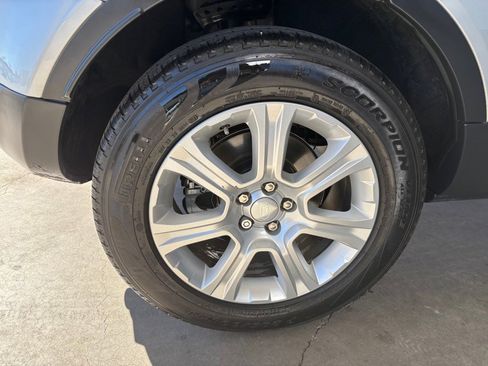 Used 2016 Land Rover Range Rover Evoque SE Premium image 51