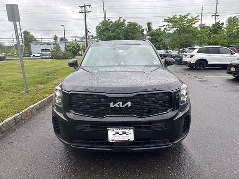 Used 2022 Kia Telluride EX w/ EX Premium Package AWD/4WD image 2