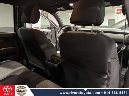 Used 2021 Toyota Tacoma TRD Sport w/ Technology Package image 14