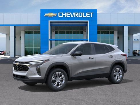 New 2026 Chevrolet Trax LS FWD image 2
