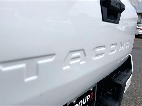 Used 2024 Toyota Tacoma SR5 AWD/4WD image 9