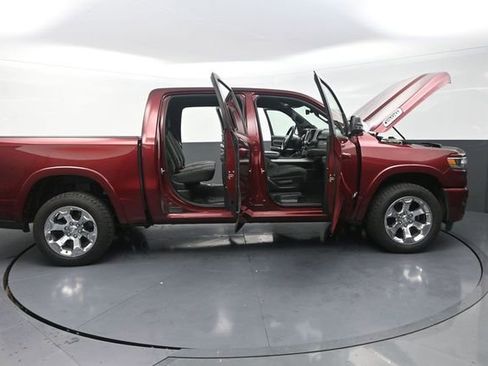 Used 2025 RAM 1500 Big Horn AWD/4WD image 37