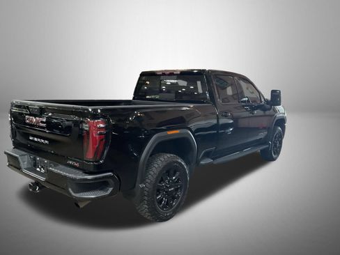 Used 2024 GMC Sierra 2500 AT4 w/ Technology Package AWD/4WD image 3