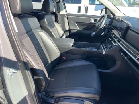 Used 2025 Hyundai Santa Fe SEL FWD image 39