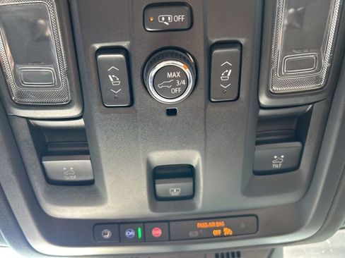 Used 2023 Cadillac Escalade Sport image 17