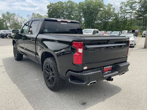Used 2021 Chevrolet Silverado 1500 RST w/ LPO, Blackout Package AWD/4WD image 3