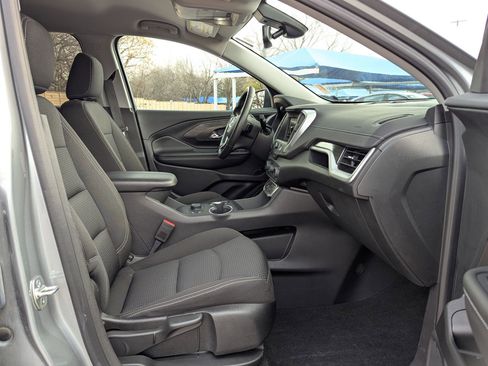 Used 2024 GMC Terrain SLE w/ Driver Convenience Package image 27