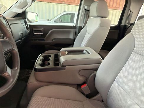 Used 2018 Chevrolet Silverado 1500 Custom RWD image 17