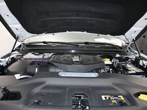 Used 2024 Jeep Wagoneer Series II w/ Flexible Seating Group image 30