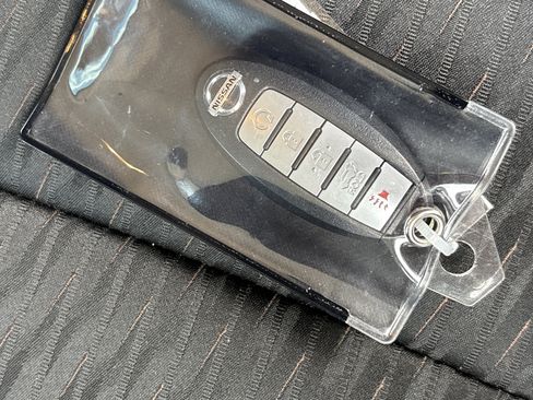 Used 2019 Nissan Rogue SV AWD/4WD image 29