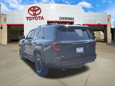 Used 2025 Toyota 4Runner TRD Off-Road Premium AWD/4WD image 7
