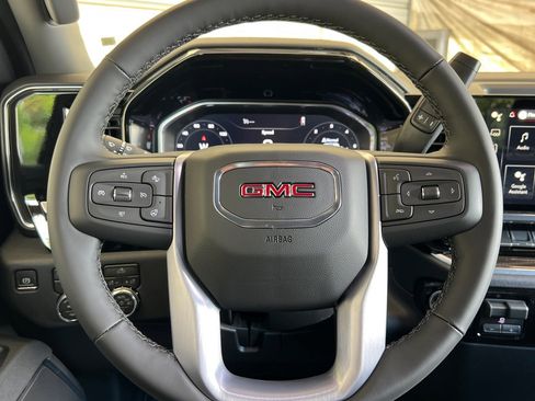 New 2026 GMC Sierra 1500 Elevation AWD/4WD image 24