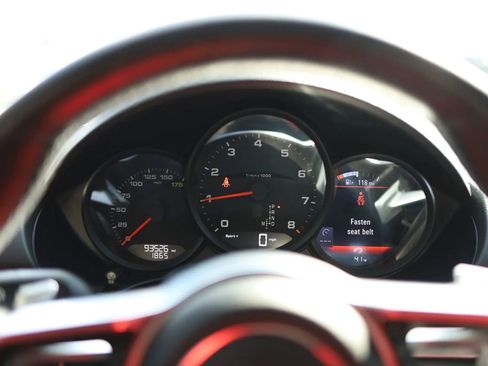 Used 2019 Porsche 718 Cayman RWD image 29