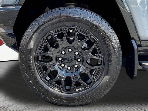 Used 2024 GMC Hummer EV 2X w/ LPO, Illumination Package AWD/4WD image 35