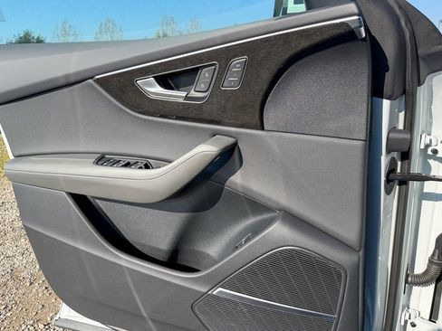 New 2025 Audi Q8 Premium Plus image 16