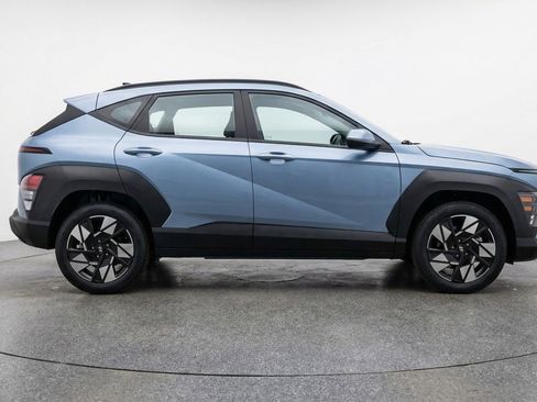 Used 2025 Hyundai Kona SEL image 8