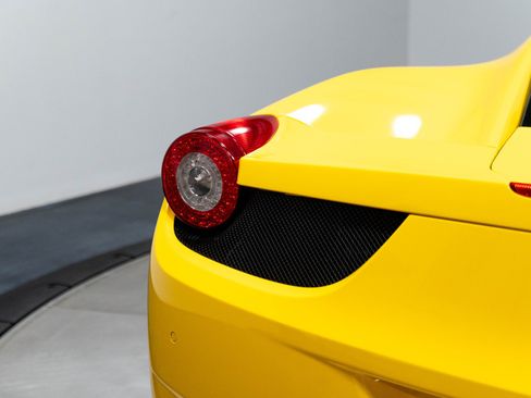 Used 2010 Ferrari 458 Italia Coupe RWD image 67