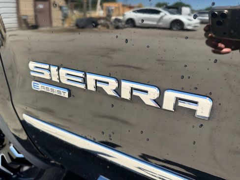 Used 2018 GMC Sierra 1500 SLT AWD/4WD image 31