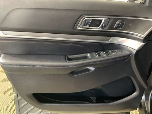 Used 2018 Ford Explorer Sport w/ Equipment Group 401A AWD/4WD image 32